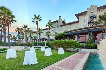 هتل Grand Galvez Resort, Autograph Collection