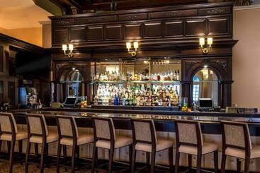 هتل Grand Galvez Resort, Autograph Collection
