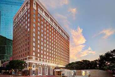 هتل Hilton Fort Worth