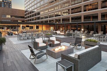هتل Hilton Houston Plaza/medical Center