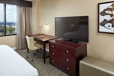هتل Hilton Houston Plaza/medical Center