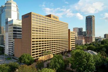 هتل Hilton Houston Plaza/medical Center