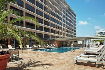 هتل Hilton Houston Plaza/medical Center