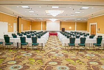 هتل Holiday Inn Arlington At Ballston, An Ihg