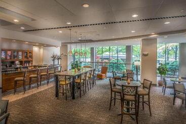 هتل Holiday Inn Arlington At Ballston, An Ihg