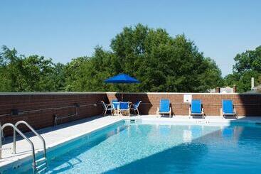 هتل Holiday Inn Arlington At Ballston, An Ihg