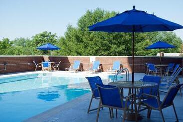 هتل Holiday Inn Arlington At Ballston, An Ihg