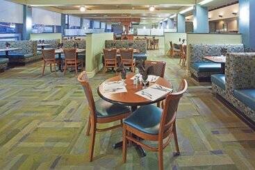 هتل Holiday Inn Binghamton Downtown Hawley Street, An Ihg