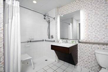 هتل Holiday Inn Binghamton Downtown Hawley Street, An Ihg