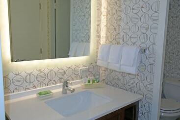 هتل Holiday Inn Binghamton Downtown Hawley Street, An Ihg