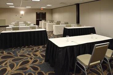 هتل Holiday Inn Canton Belden Village, An Ihg