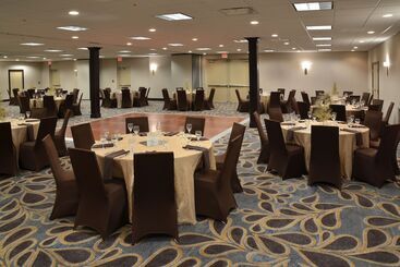 هتل Holiday Inn Canton Belden Village, An Ihg