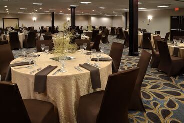 هتل Holiday Inn Canton Belden Village, An Ihg