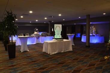 هتل Holiday Inn Canton Belden Village, An Ihg