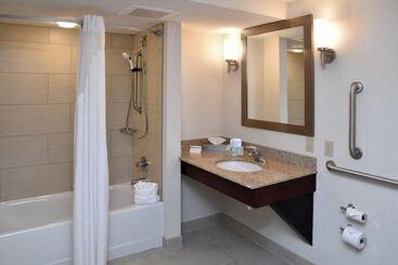 هتل Holiday Inn Canton Belden Village, An Ihg