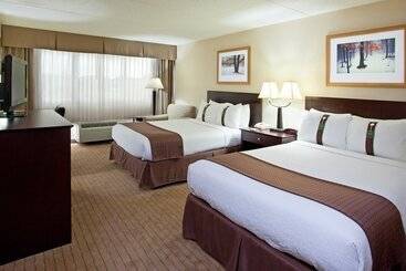 هتل Holiday Inn Canton Belden Village, An Ihg