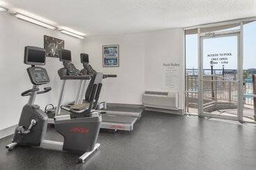 هتل Holiday Inn Charleston Riverview, An Ihg