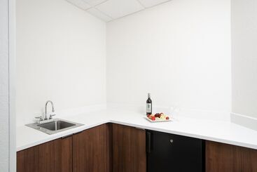 هتل Holiday Inn Charleston Riverview, An Ihg
