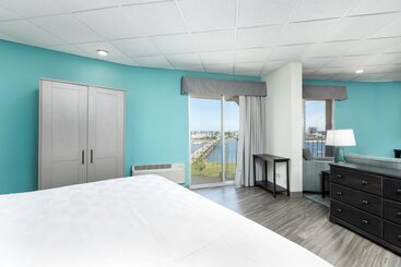 هتل Holiday Inn Charleston Riverview, An Ihg