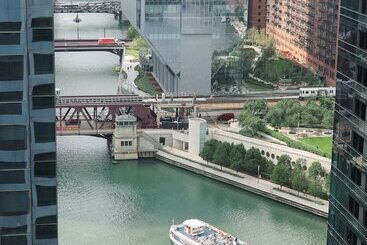 هتل Holiday Inn Chicago Dwtn   The Mart By Ihg