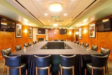 هتل Holiday Inn Chicago North Shore, An Ihg