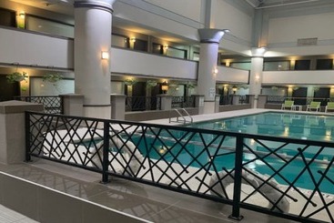 هتل Holiday Inn Chicago North Shore, An Ihg