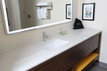 هتل Holiday Inn Chicago North Shore, An Ihg