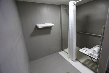 هتل Holiday Inn Chicago North Shore, An Ihg