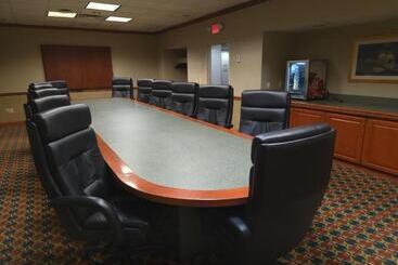 هتل Holiday Inn Cincinnati Eastgate, An Ihg