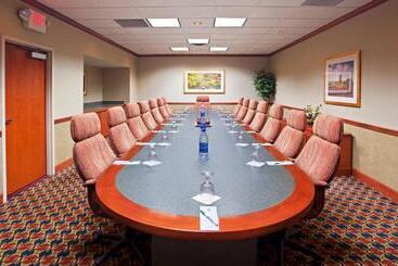 هتل Holiday Inn Cincinnati Eastgate, An Ihg