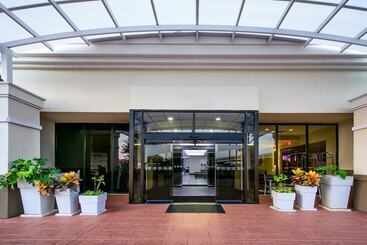 هتل Holiday Inn Houston Sw Near Sugar Land, An Ihg