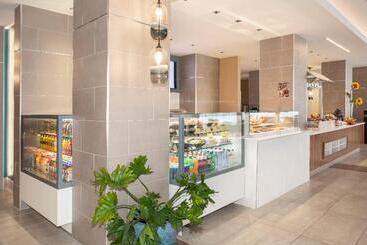 هتل Holiday Inn Los Angeles   Lax Airport, An Ihg