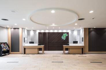 هتل Holiday Inn Newark International Airport