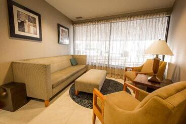 هتل Holiday Inn Raleigh Downtown, An Ihg