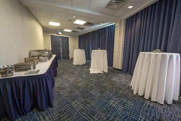 هتل Holiday Inn Raleigh Downtown, An Ihg