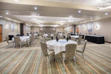 هتل Holiday Inn Riverton Convention Center, An Ihg