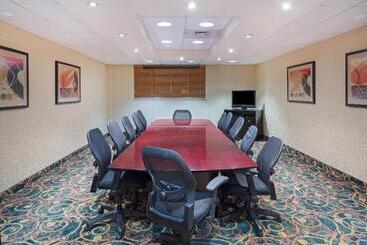هتل Holiday Inn Riverton Convention Center, An Ihg