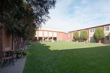 هتل Holiday Inn Riverton Convention Center, An Ihg