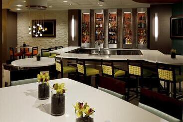 هتل Holiday Inn San Antonio Riverwalk, An Ihg