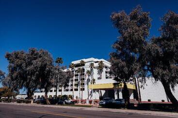 هتل Holiday Inn & Suites Phoenix Mesa Chandler, An Ihg
