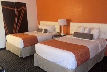 호텔 Howard Johnson By Wyndham Newburgh