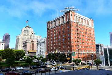 فندق Huntington
