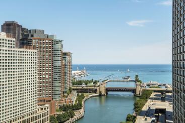 هتل Hyatt Regency Chicago