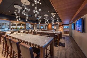 هتل Hyatt Regency Chicago