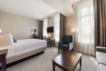 Independence Park Hotel, Premier Collection