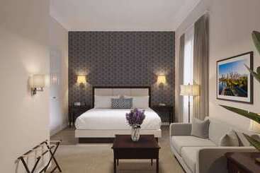 Independence Park Hotel, Premier Collection