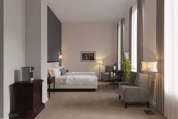 Independence Park Hotel, Premier Collection