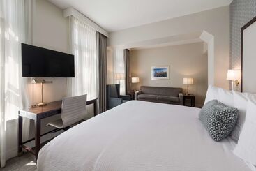 Independence Park Hotel, Premier Collection