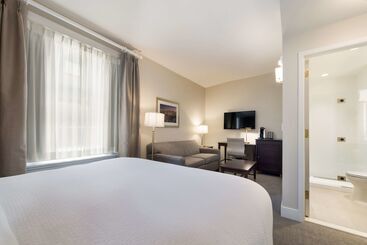 Independence Park Hotel, Premier Collection