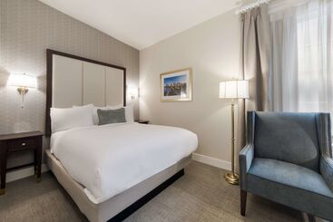 Independence Park Hotel, Premier Collection